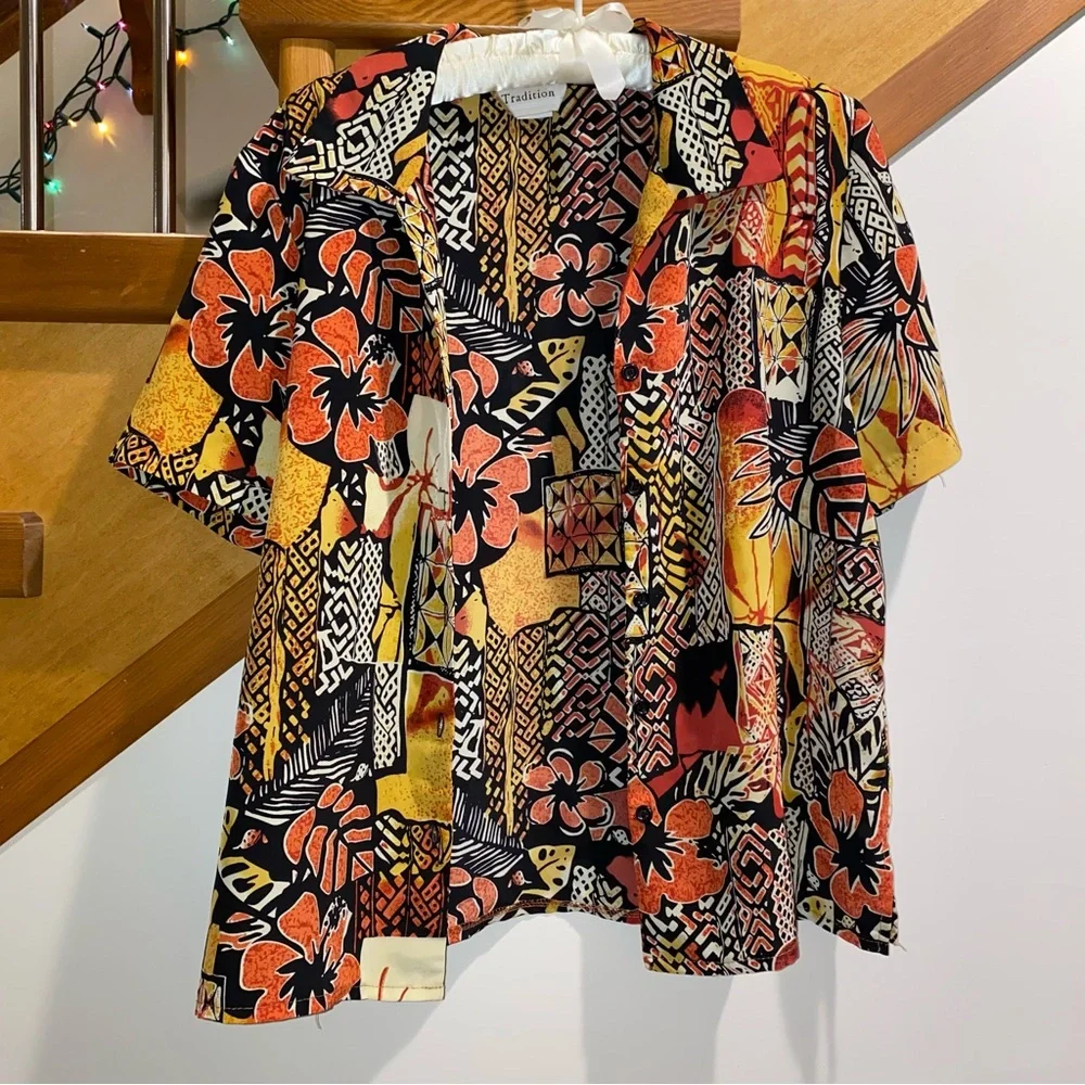 Tradition Vintage Tropical Hawaiian Button Down Shirt - Picture 3 of 11